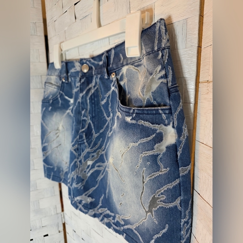 FASHION NOVA Denim Skirt - Picture 3 of 6
